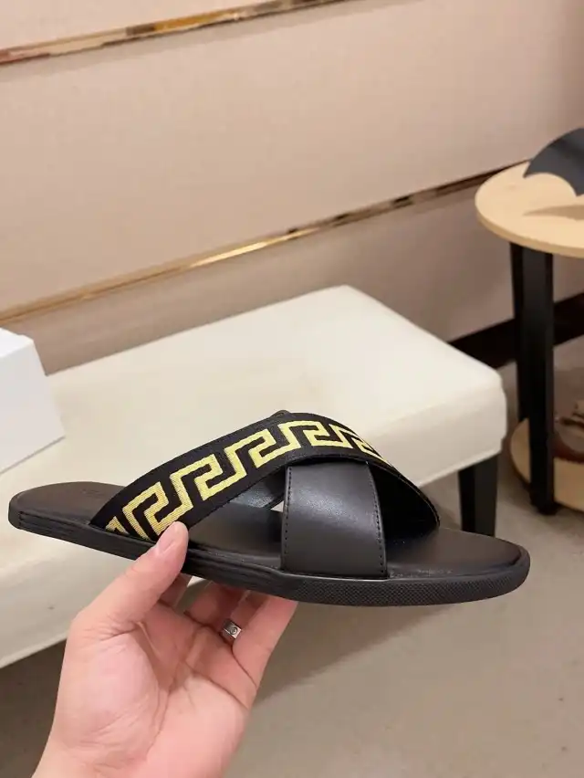 hype Givenchy Slippers