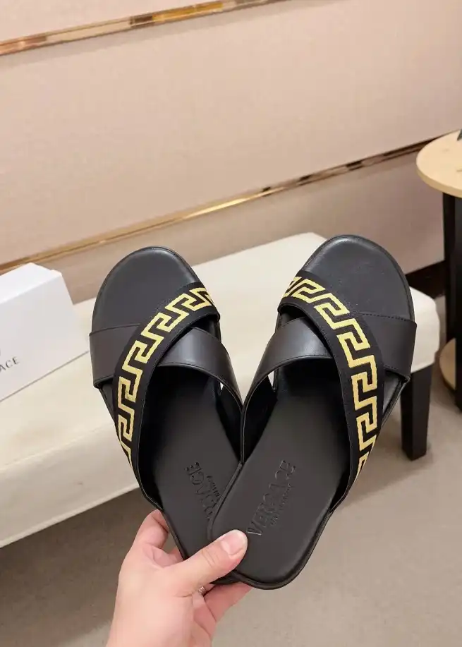 hype Givenchy Slippers