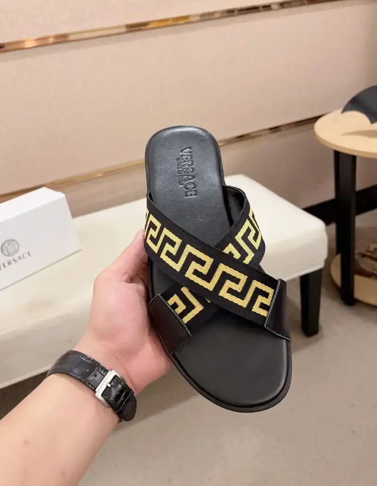 hype Givenchy Slippers