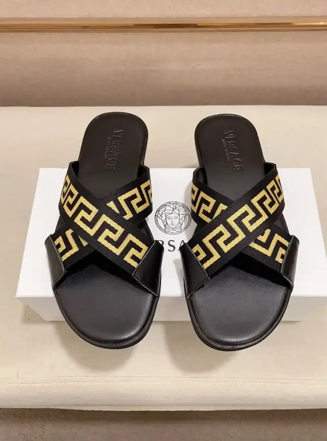 hype Givenchy Slippers