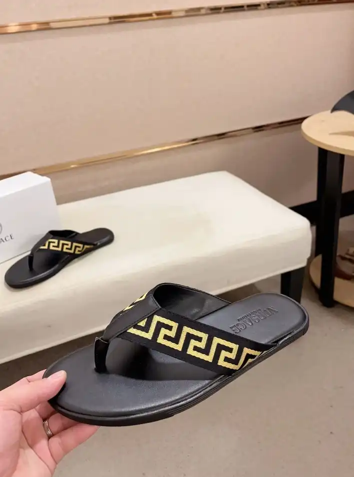 hype Givenchy Slippers