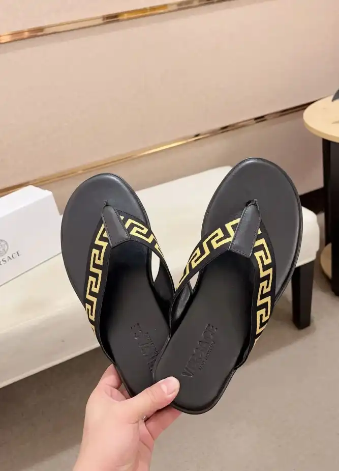 hype Givenchy Slippers