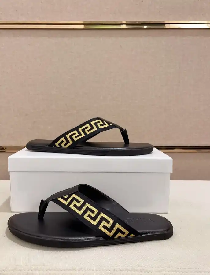 hype Givenchy Slippers