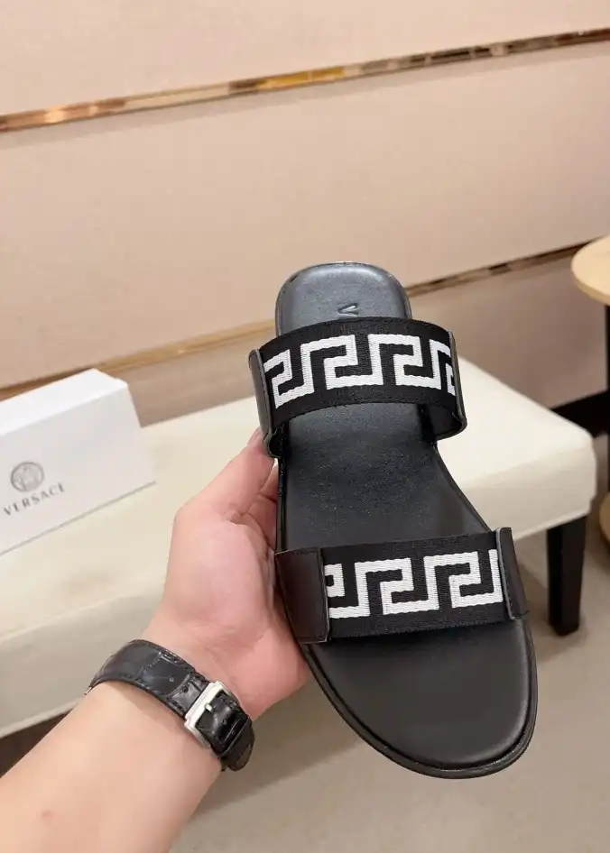 hype Givenchy Slippers