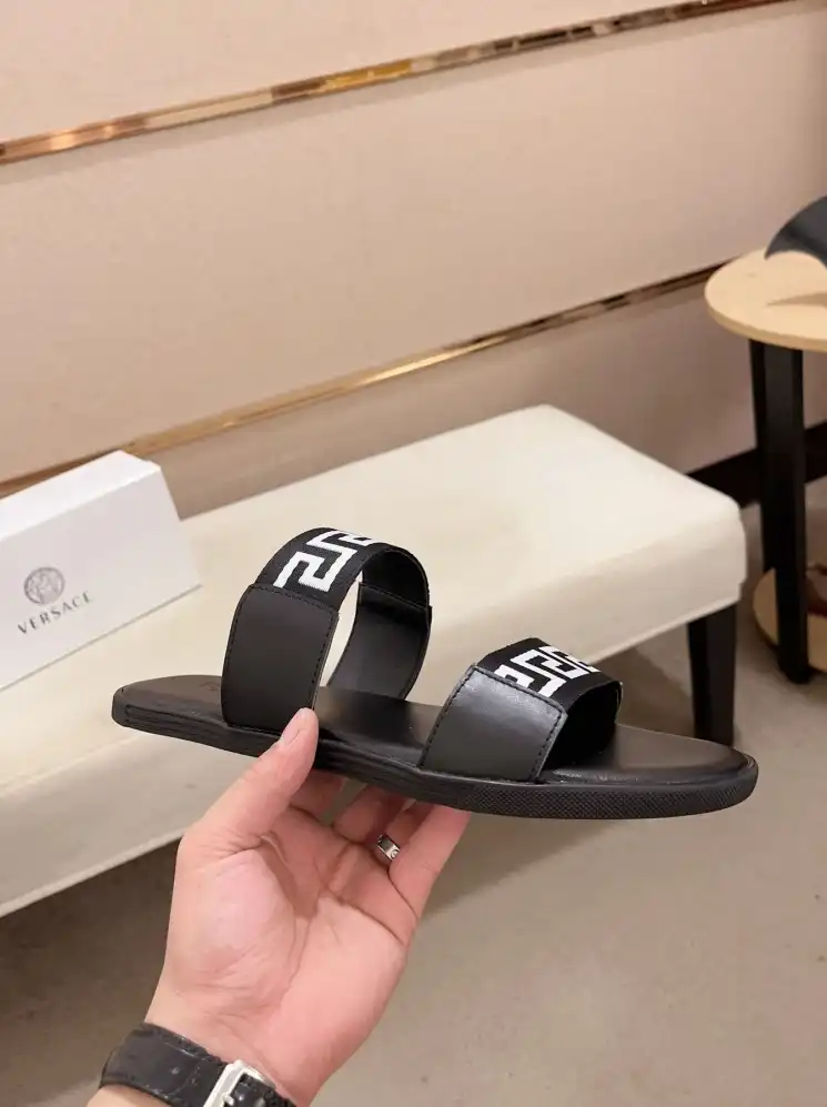 hype Givenchy Slippers