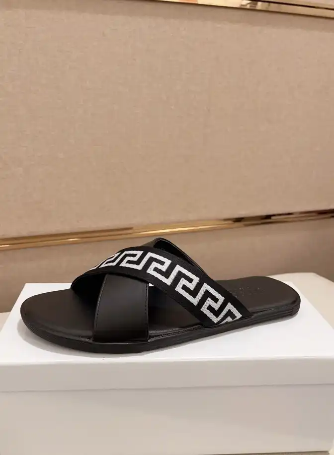 hype Givenchy Slippers