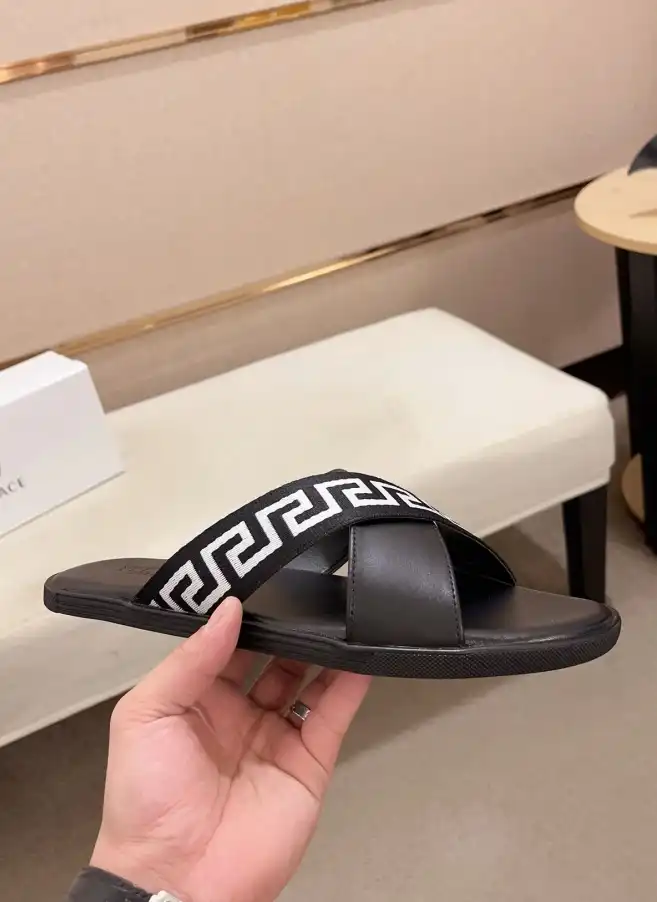 hype Givenchy Slippers