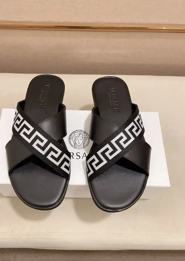 hype Givenchy Slippers