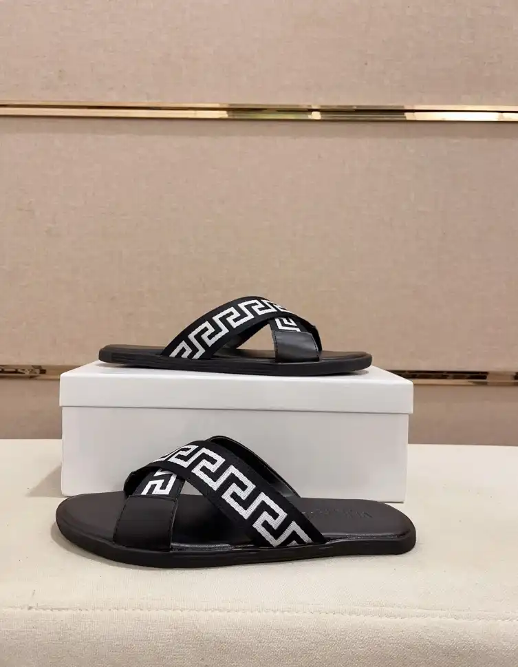 hype Givenchy Slippers