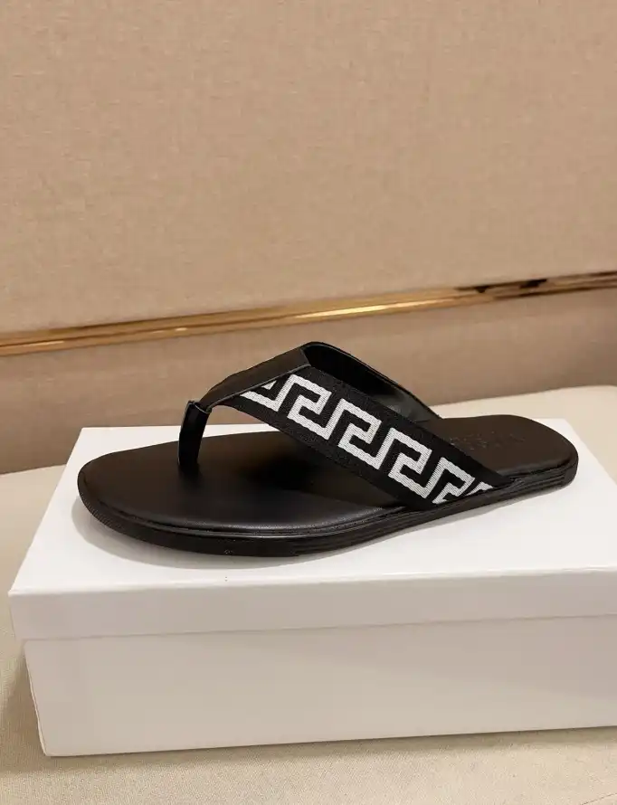 hype Givenchy Slippers