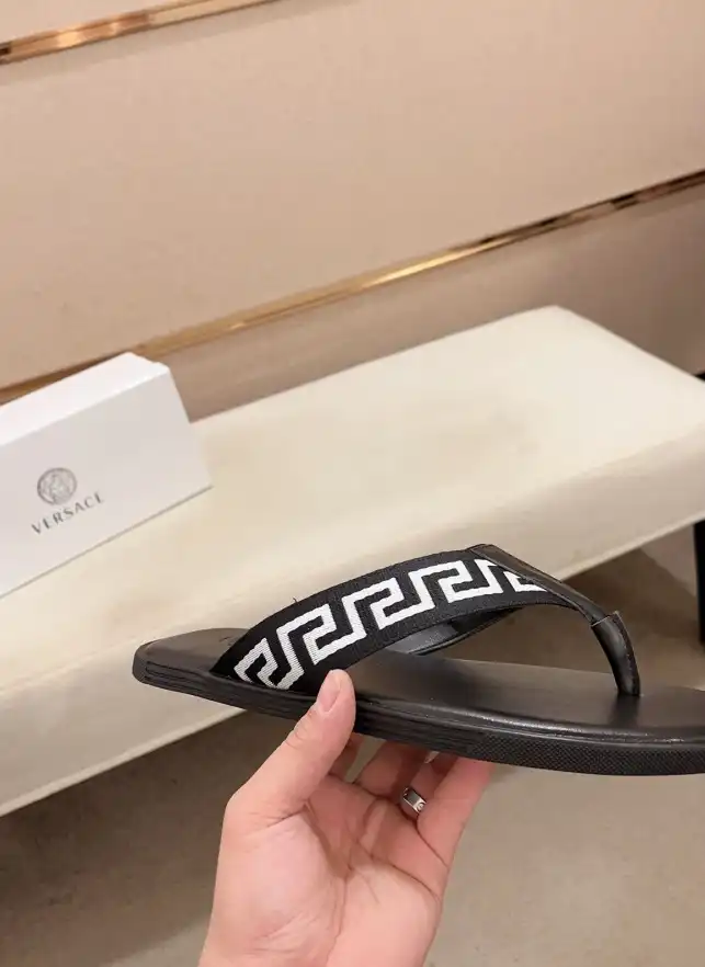 hype Givenchy Slippers