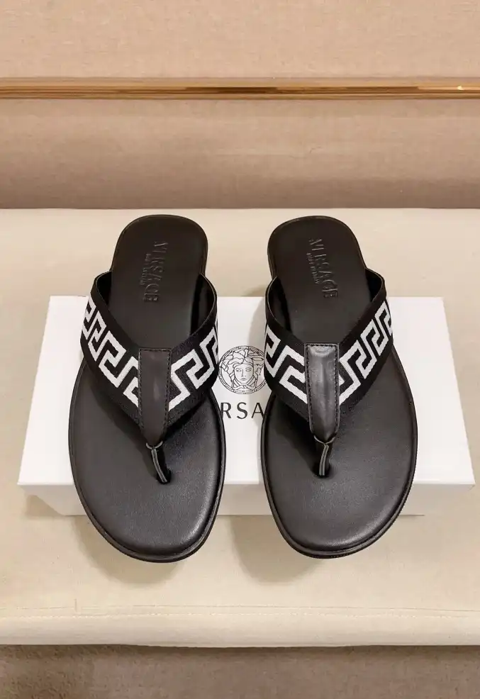 hype Givenchy Slippers