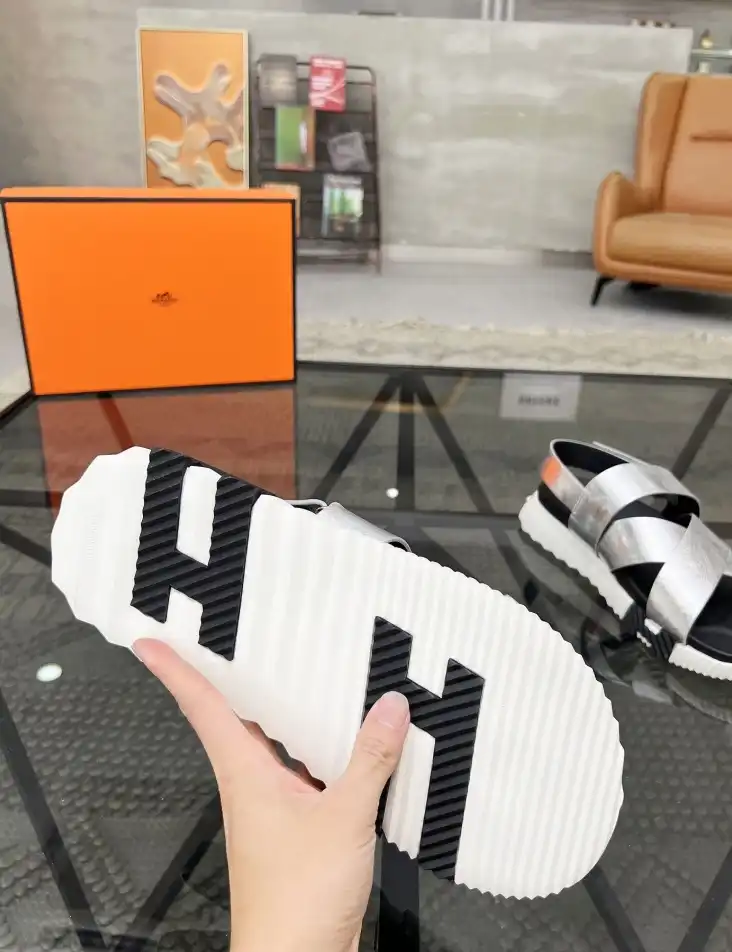 hype Hermes Sandals