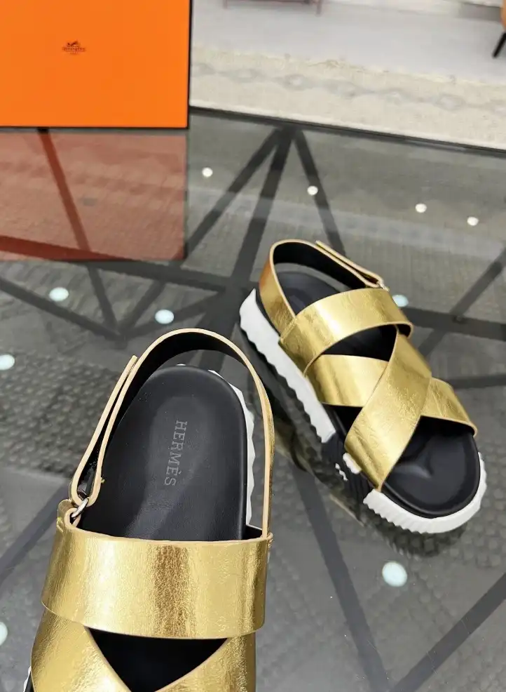 hype Hermes Sandals