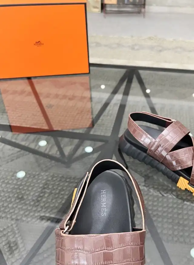 hype Hermes Sandals