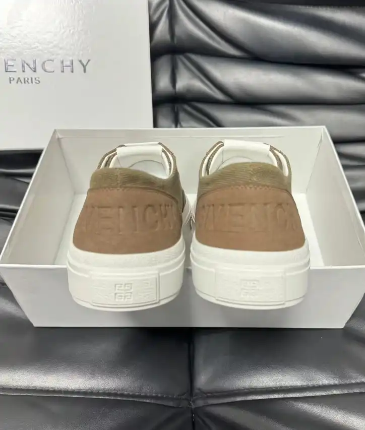 hype Givenchy Sneakers