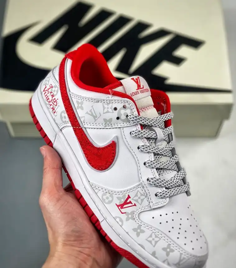 hype Nike Sneakers