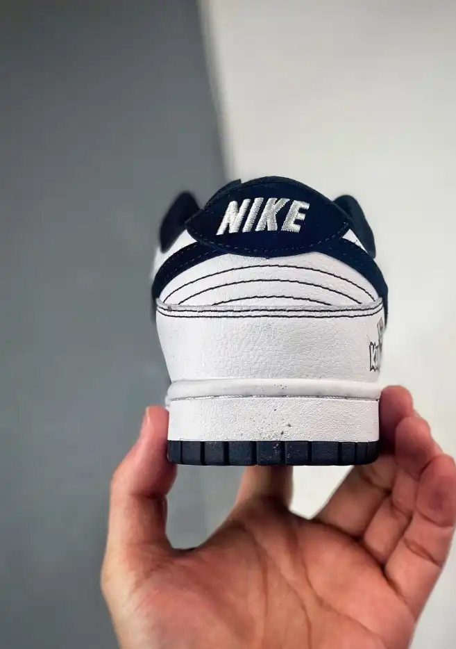 hype Nike Sneakers