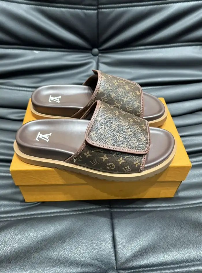 hype LV Slippers