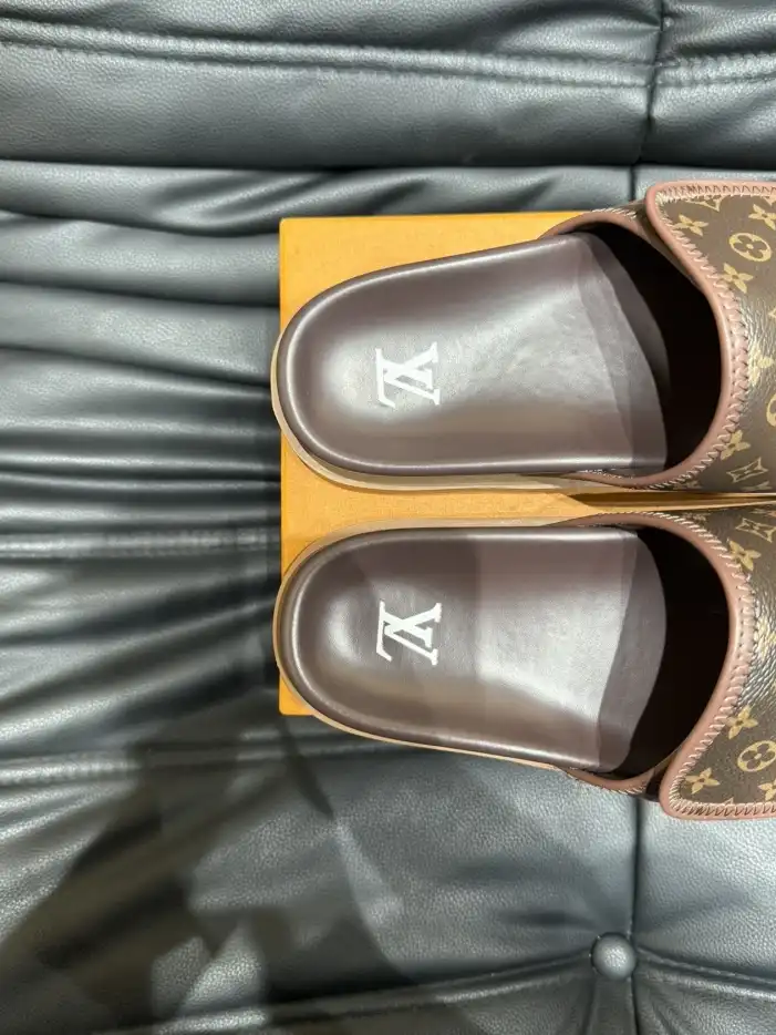 hype LV Slippers