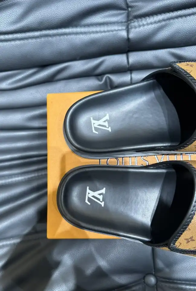 hype LV Slippers