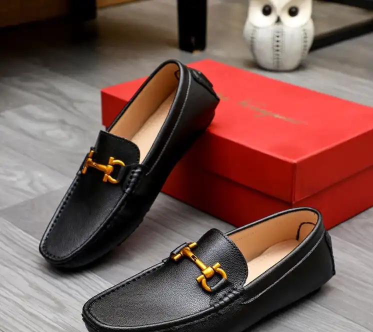 hype Ferragamo Leather Shoes