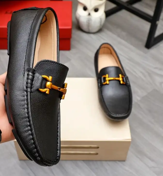 hype Ferragamo Leather Shoes