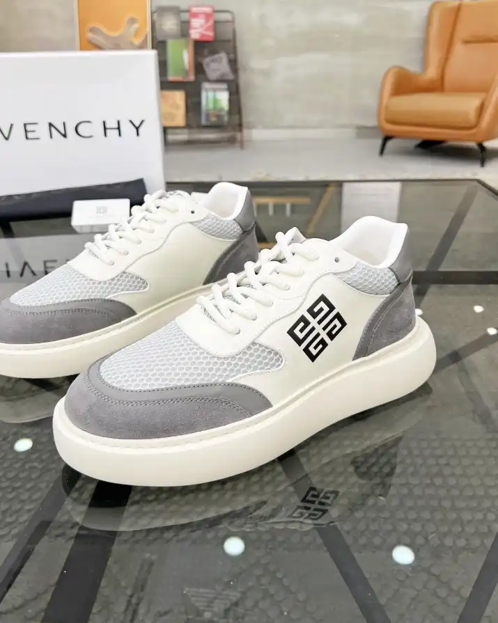 hype Givenchy Sneakers