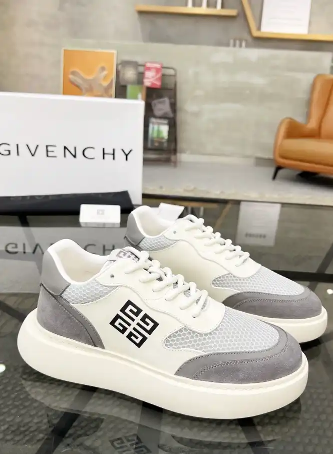 hype Givenchy Sneakers