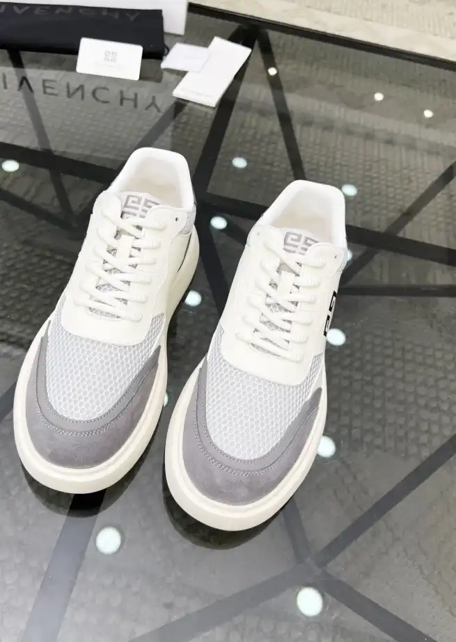 hype Givenchy Sneakers