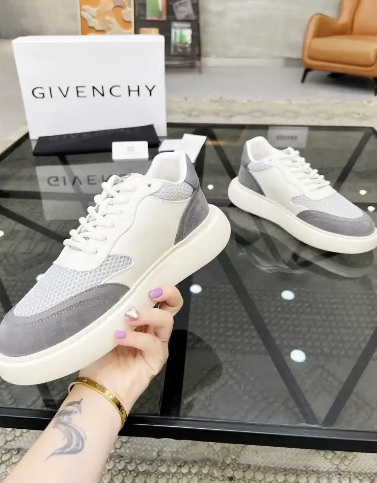 hype Givenchy Sneakers