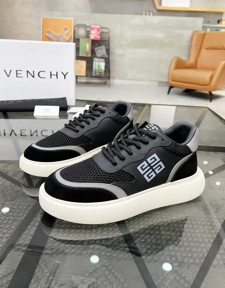 hype Givenchy Sneakers