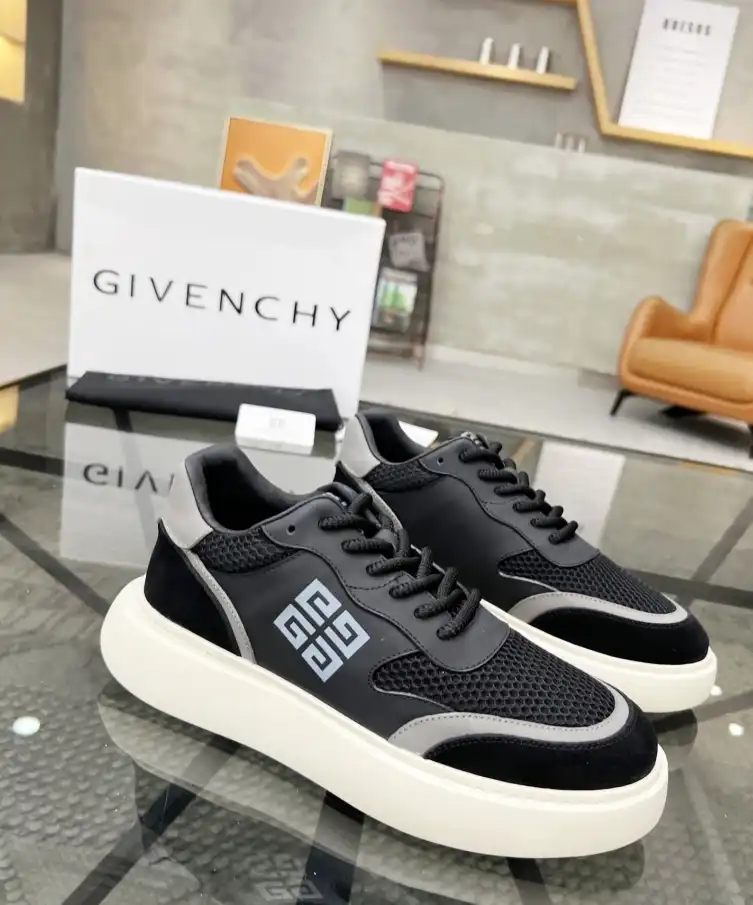 hype Givenchy Sneakers