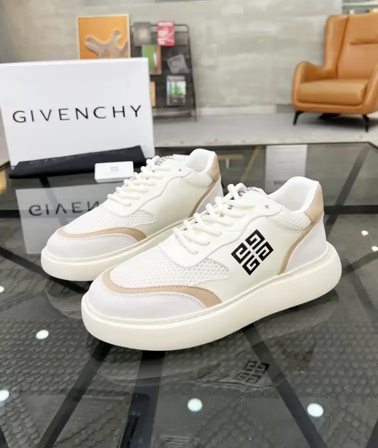 hype Givenchy Sneakers