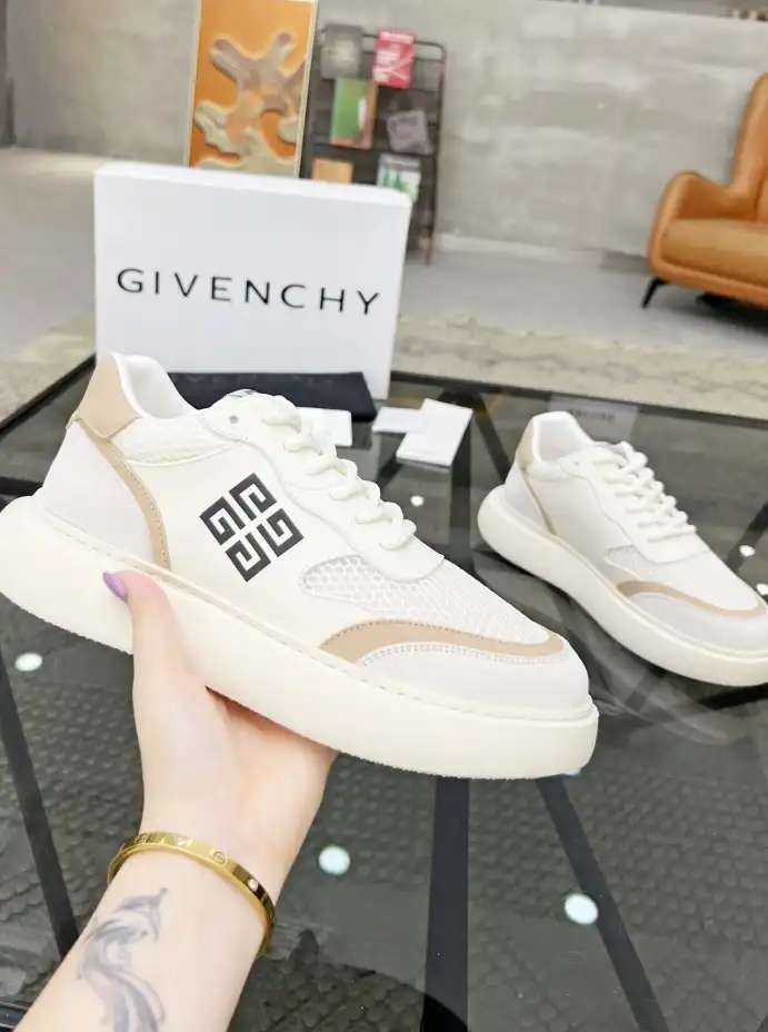 hype Givenchy Sneakers