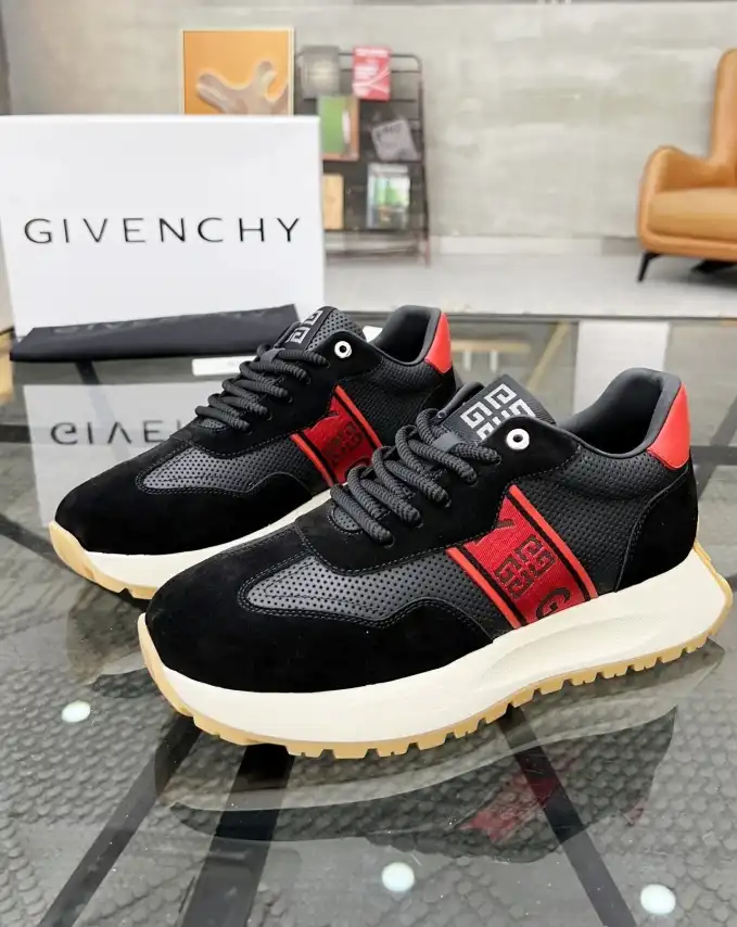 hype Givenchy Sneakers