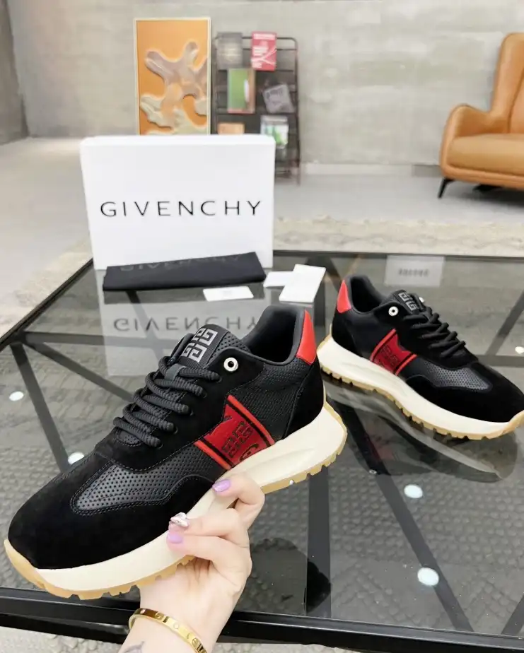 hype Givenchy Sneakers