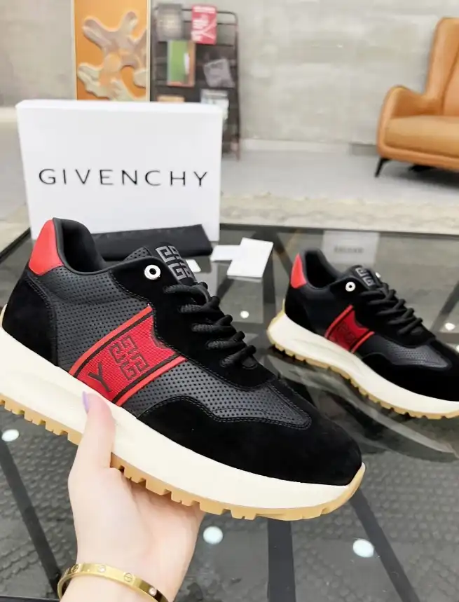 hype Givenchy Sneakers