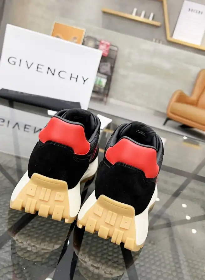 hype Givenchy Sneakers