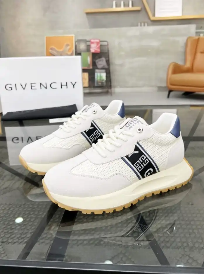 hype Givenchy Sneakers