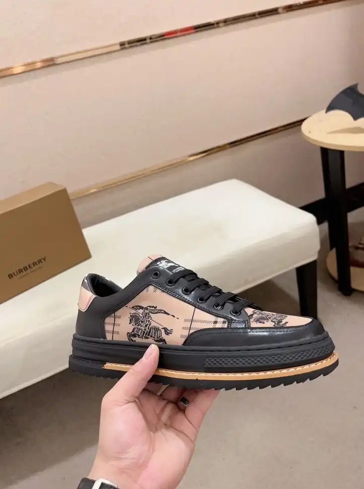 hype Burberry Sneakers