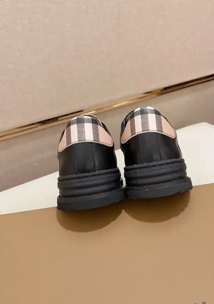 hype Burberry Sneakers