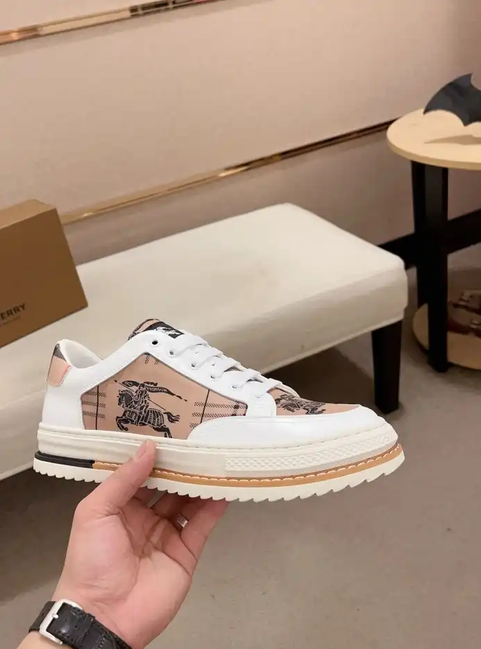 hype Burberry Sneakers