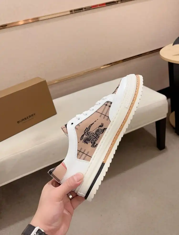 hype Burberry Sneakers