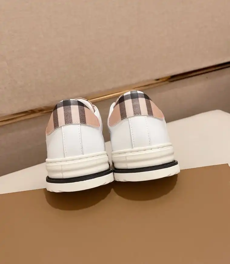 hype Burberry Sneakers