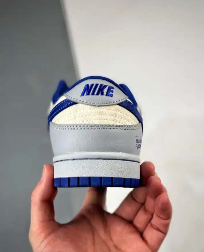 hype Nike Sneakers