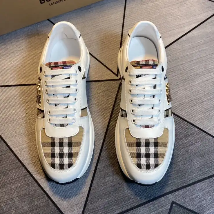 hype Burberry Sneakers