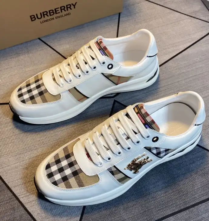 hype Burberry Sneakers