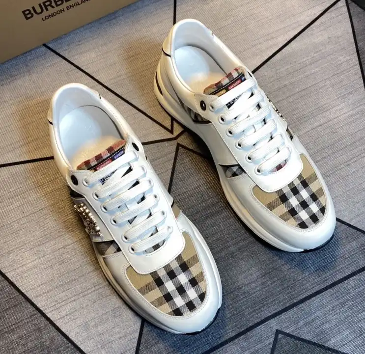 hype Burberry Sneakers