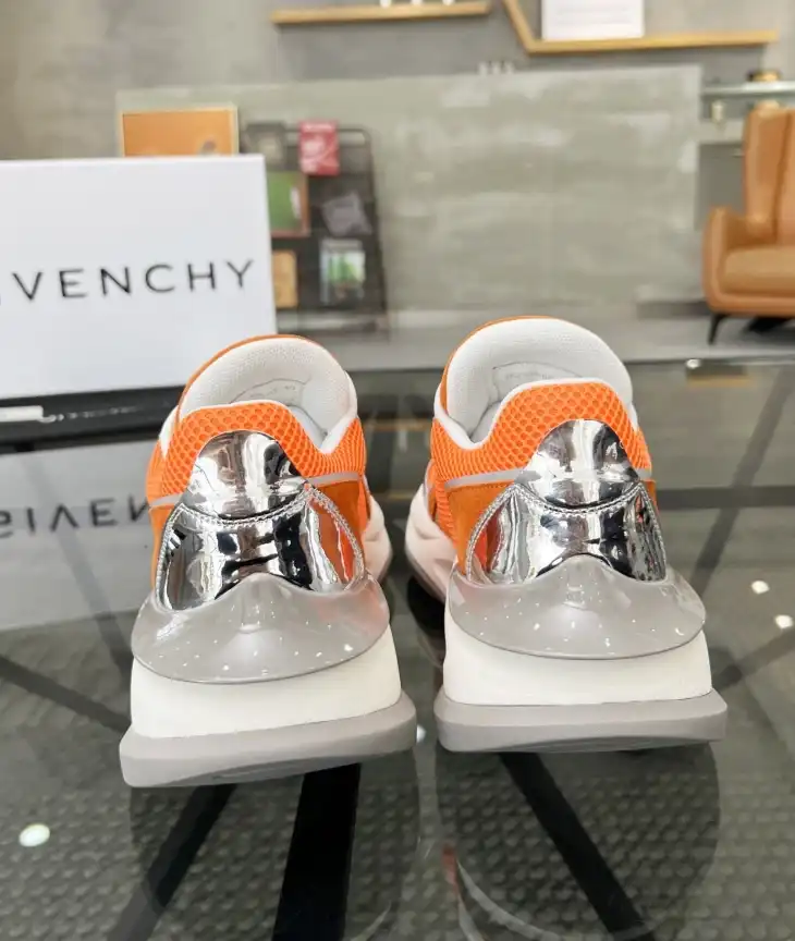 hype Givenchy Sneakers